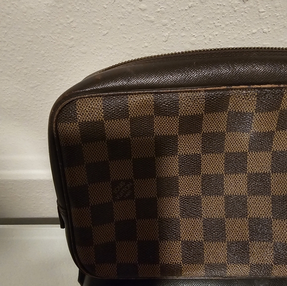 Authentic LOUIS VUITTON Trousse Toilette Damier - Picture 8 of 9